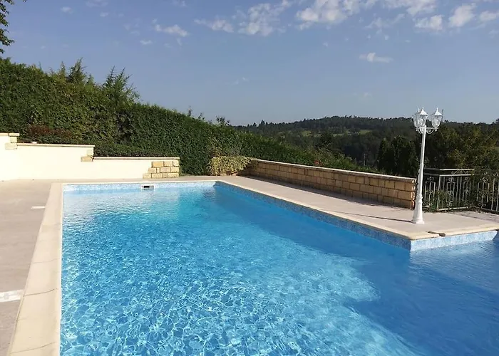 La Petite Colline Du Cros, A Louer *