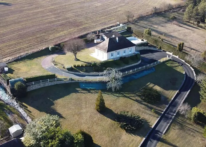 La Petite Colline Du Cros, A Louer *